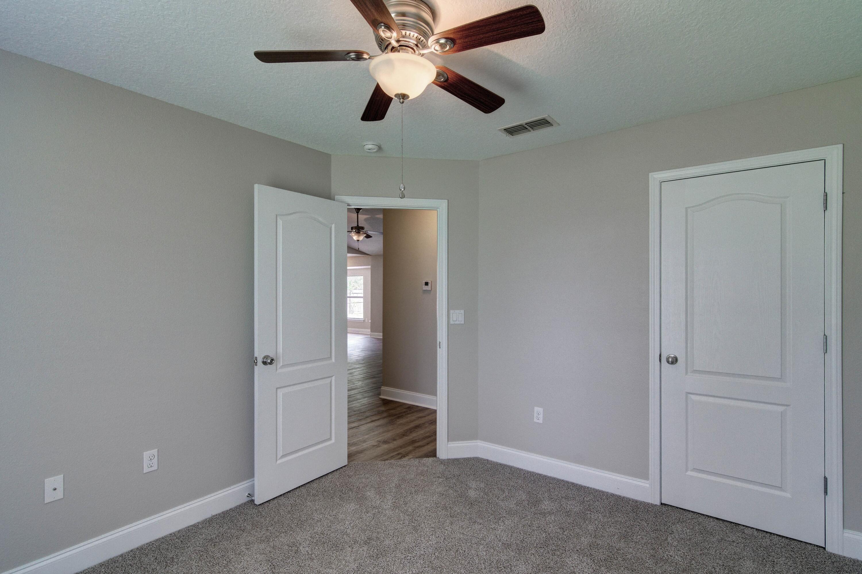 SILVER SPRINGS EST - Residential