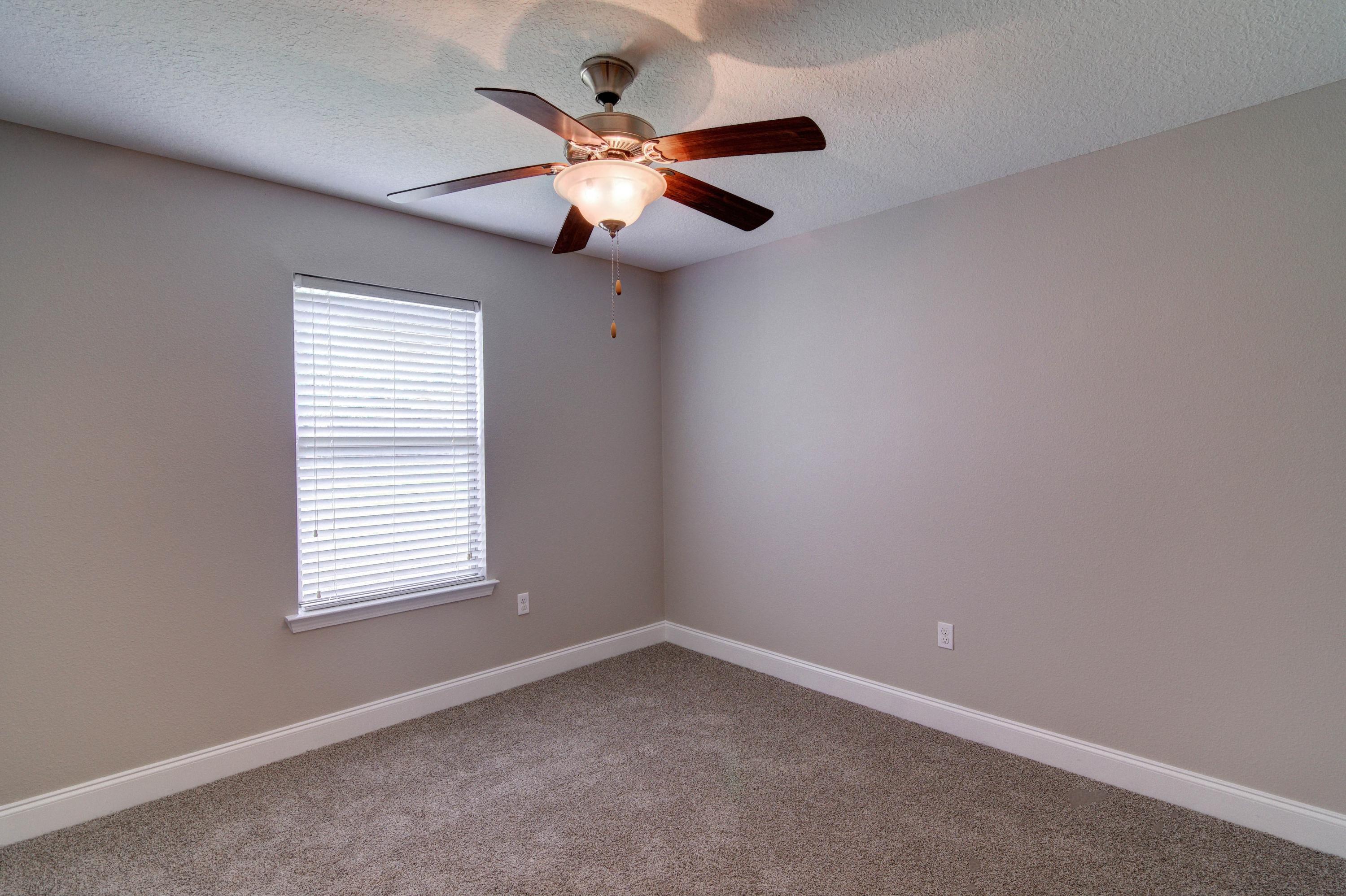 SILVER SPRINGS EST - Residential