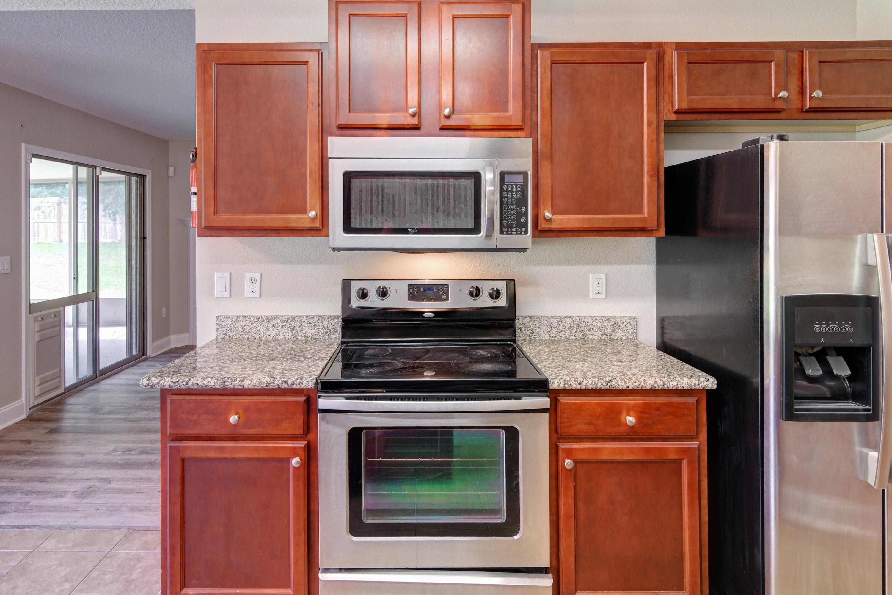 SILVER SPRINGS EST - Residential