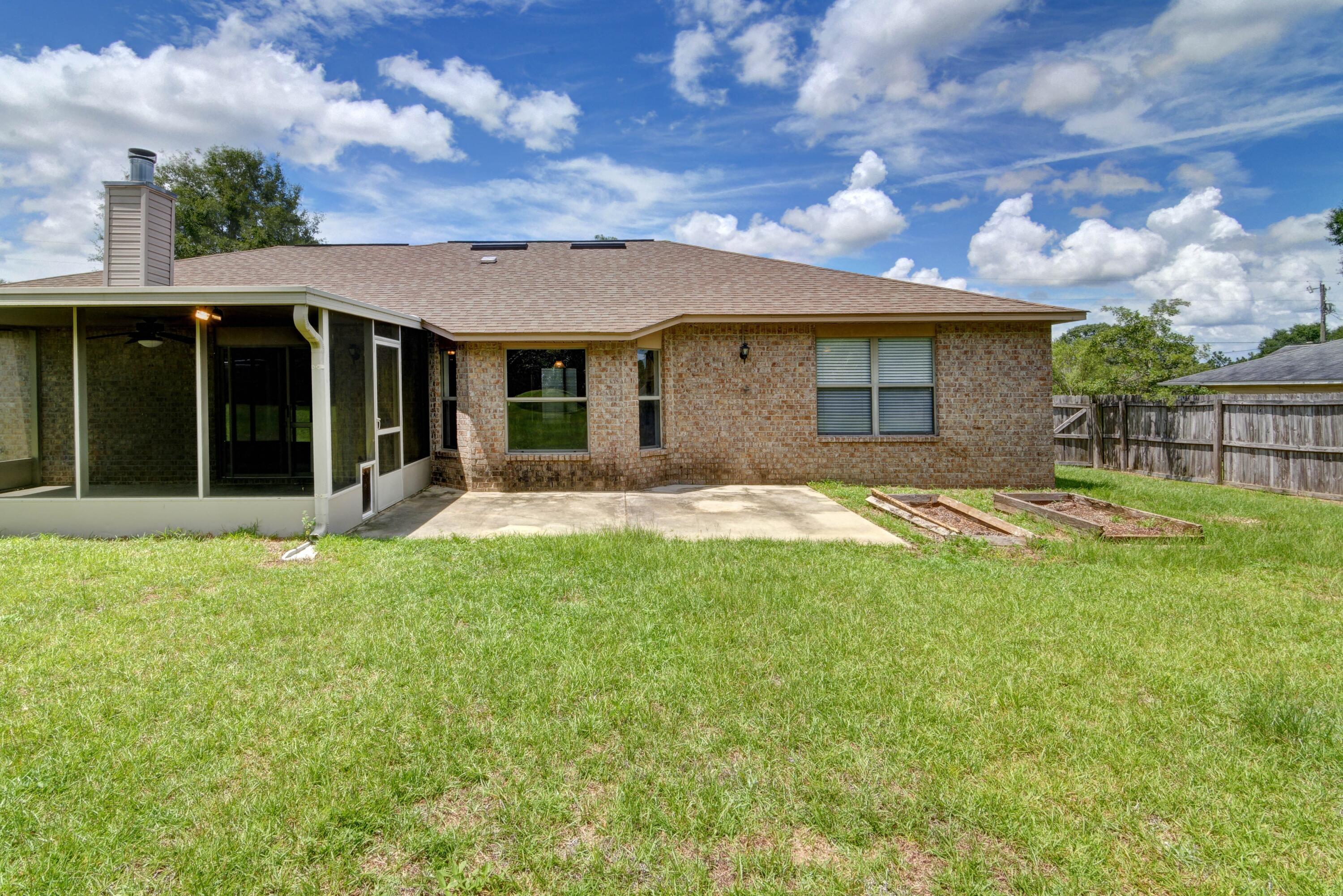 SILVER SPRINGS EST - Residential