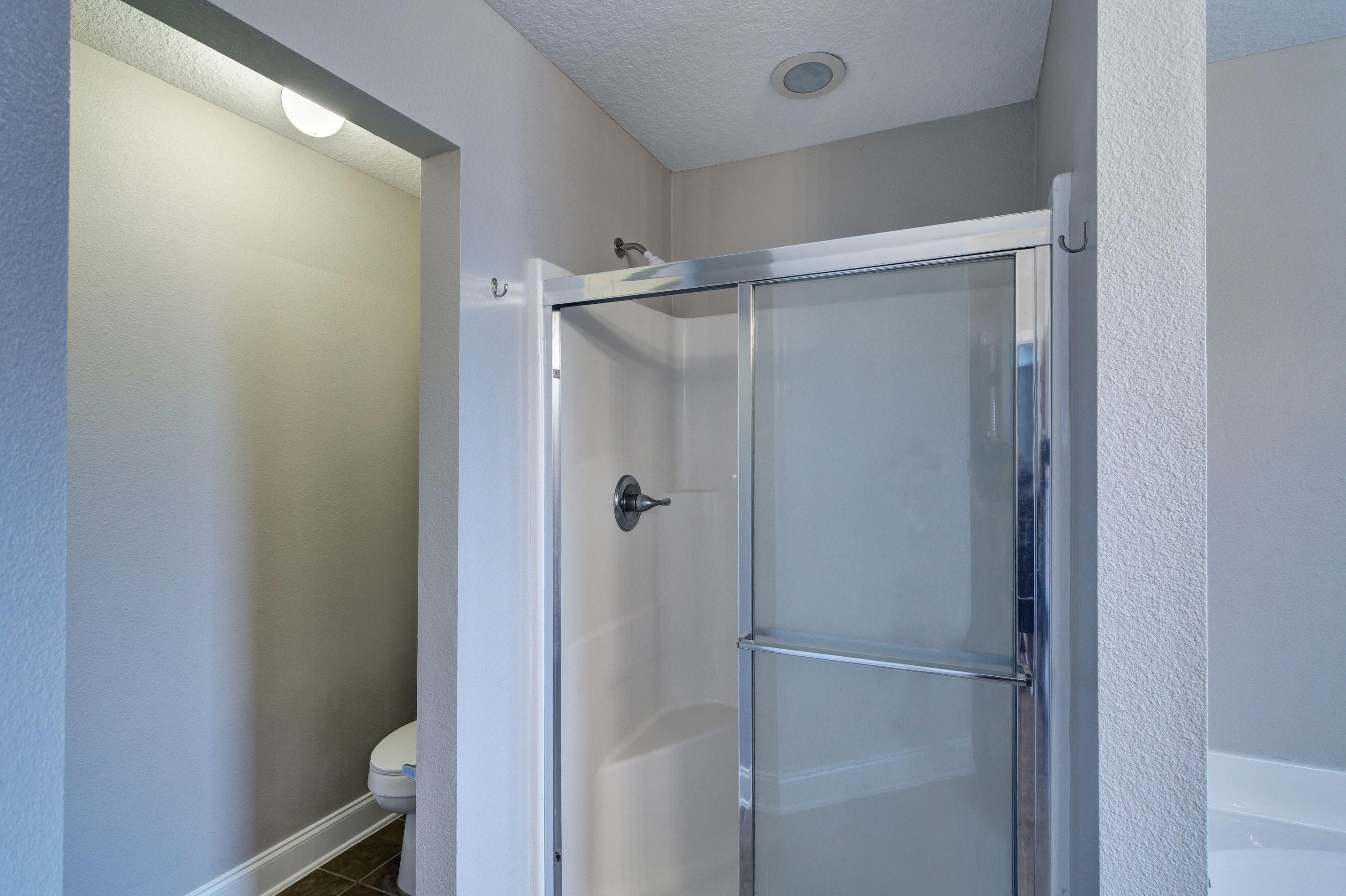 SILVER SPRINGS EST - Residential