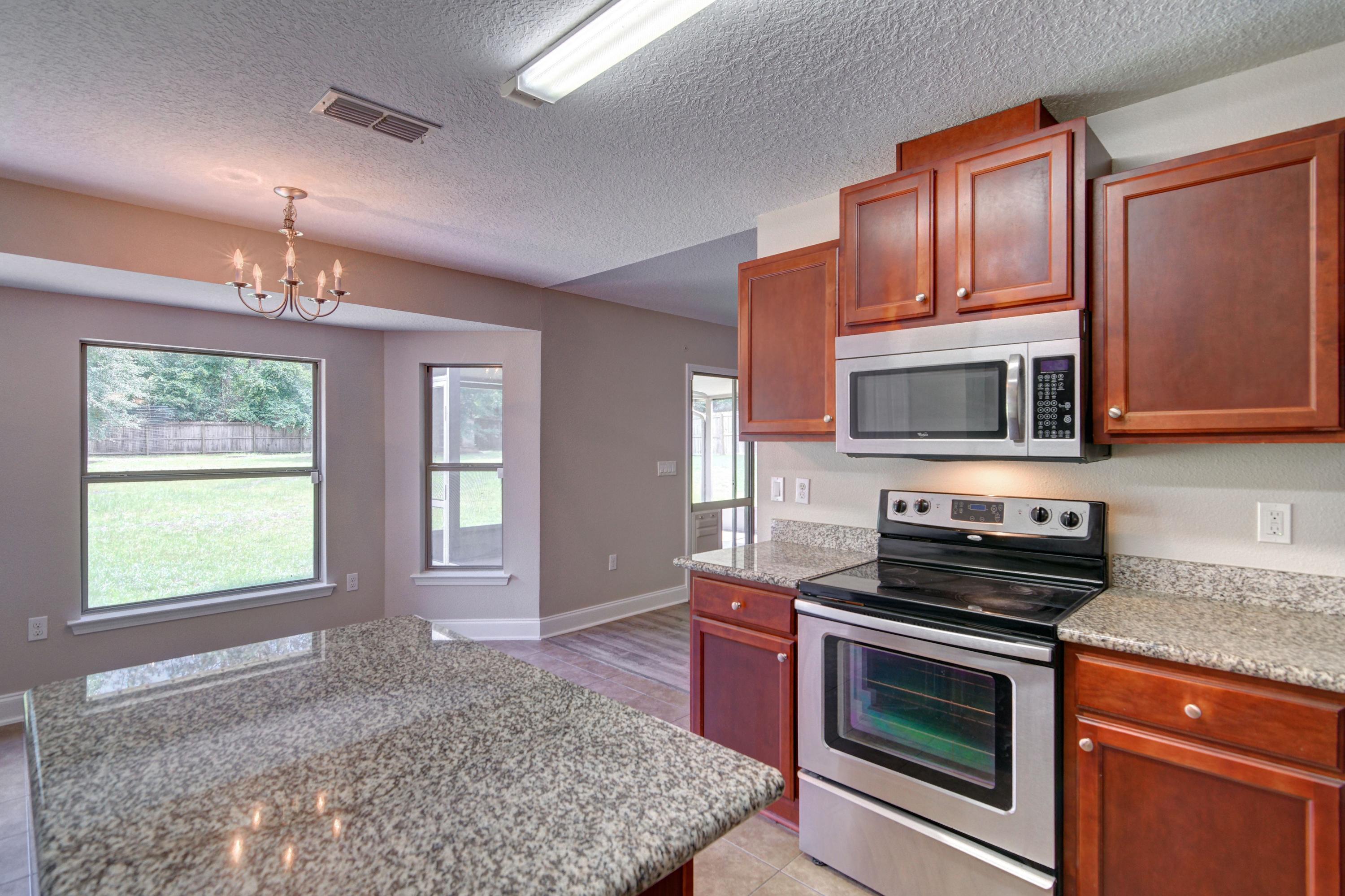 SILVER SPRINGS EST - Residential