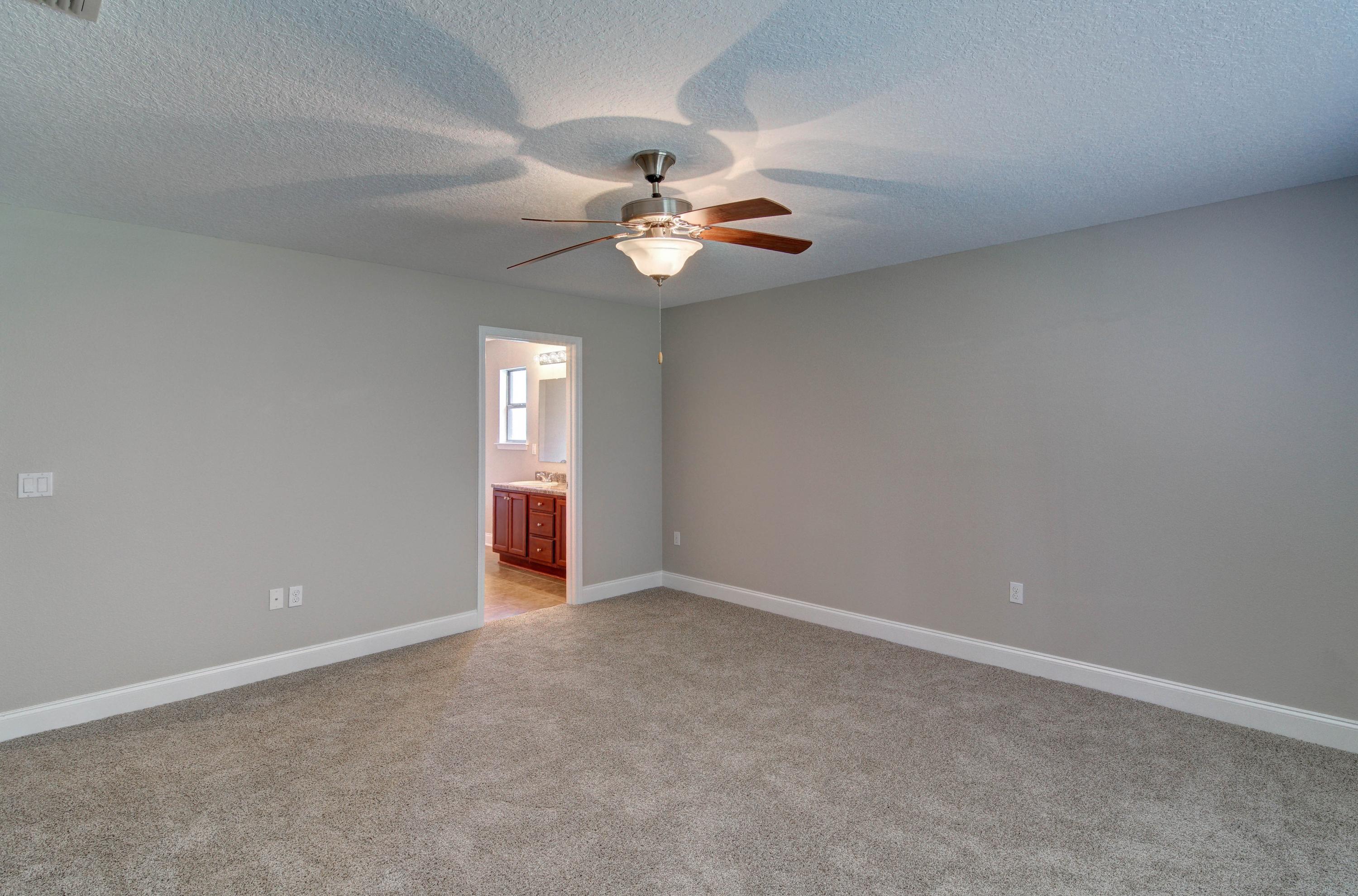 SILVER SPRINGS EST - Residential