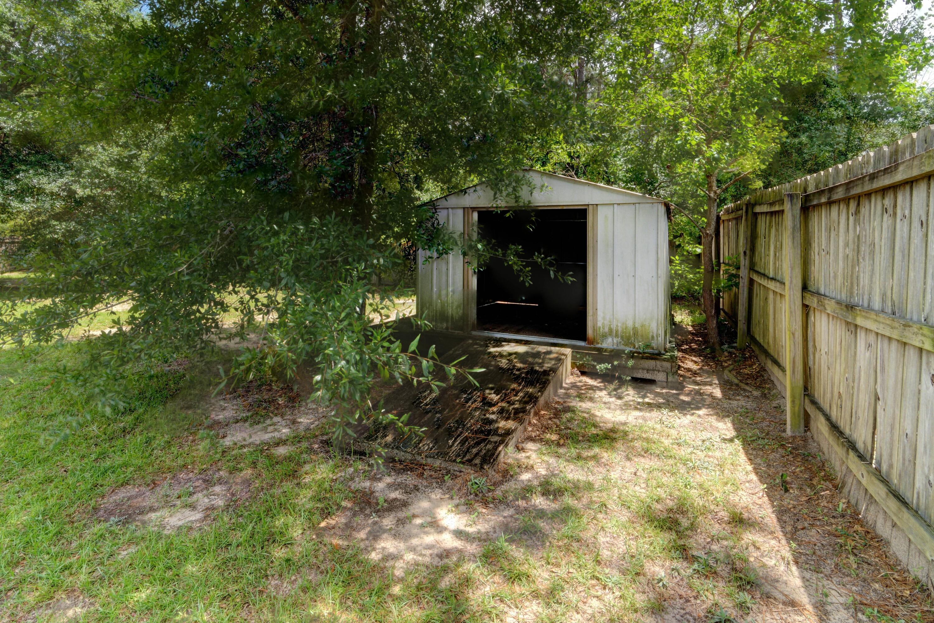 SILVER SPRINGS EST - Residential