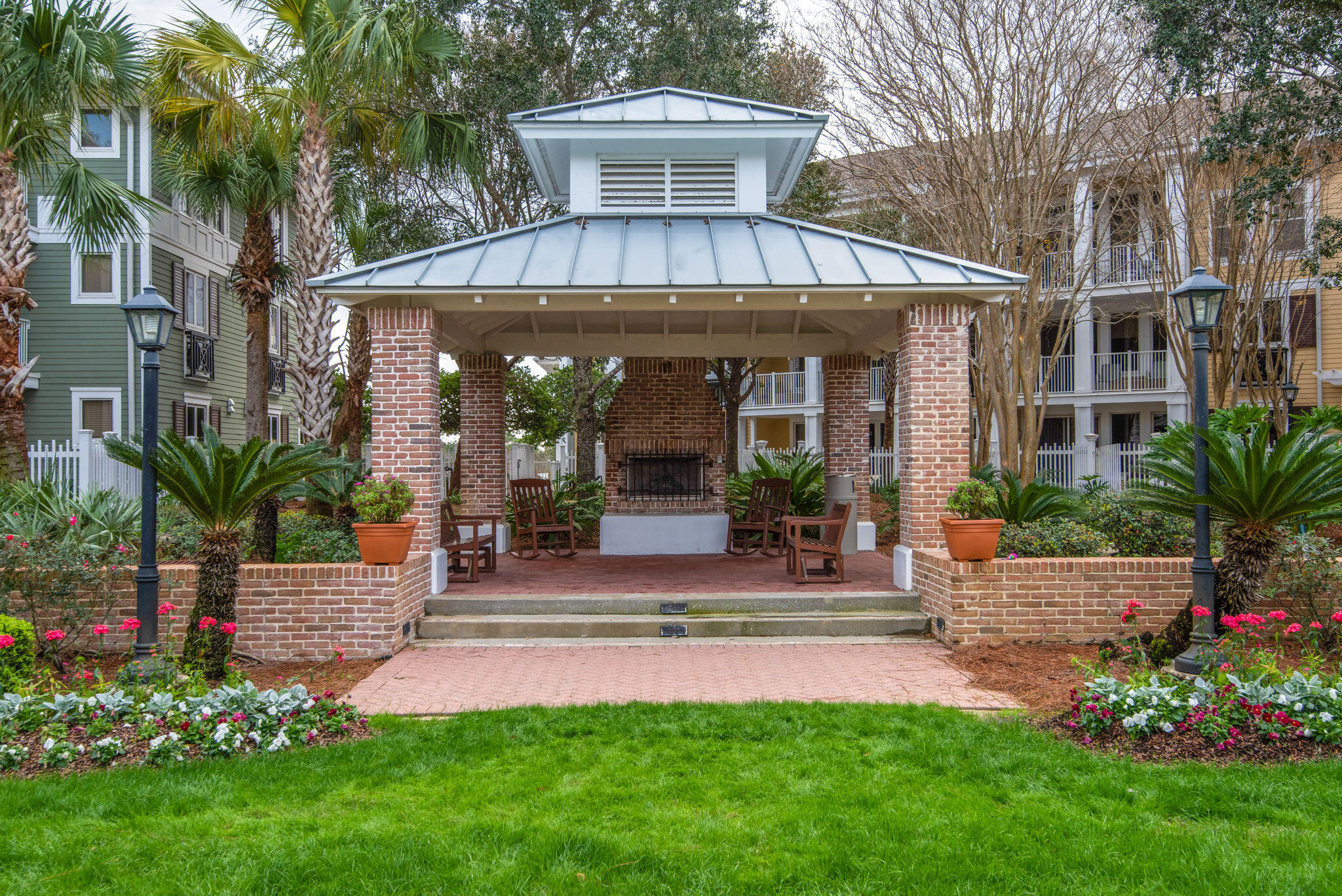 PILOT HOUSE - Residential