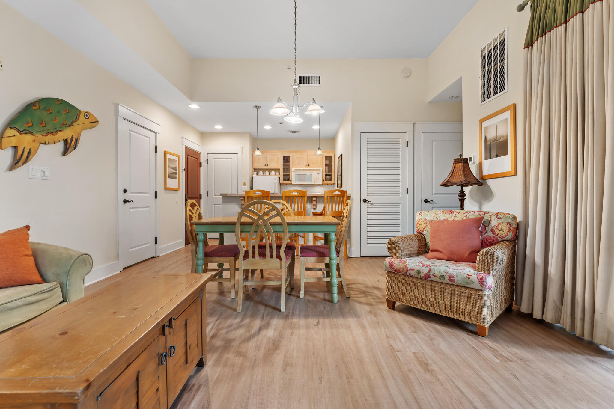 PILOT HOUSE - Residential