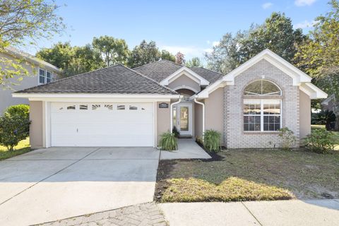 A home in Fort Walton Beach