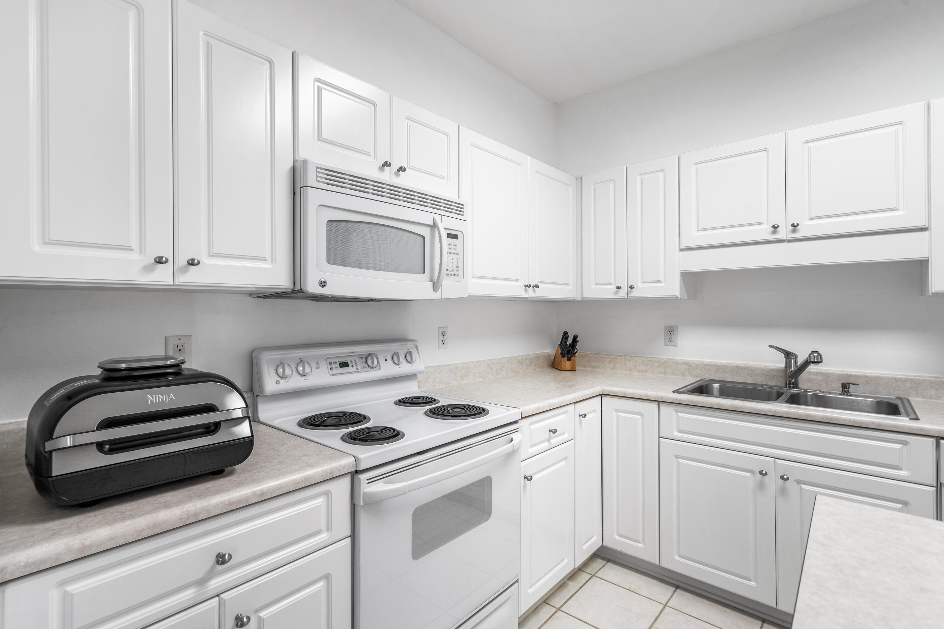 REFLECTIONS AT BLUEWATER BAY T/H - Residential