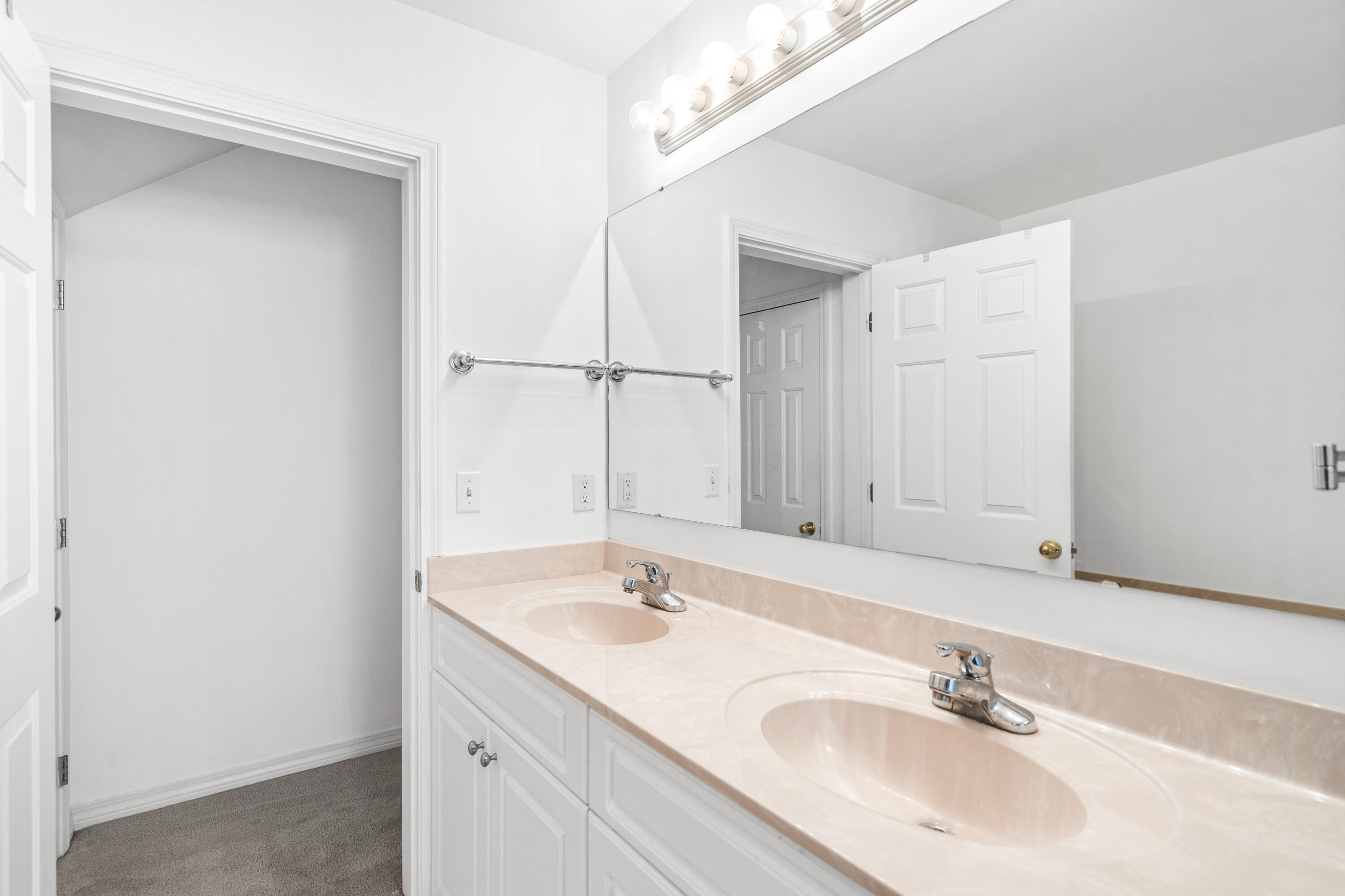 REFLECTIONS AT BLUEWATER BAY T/H - Residential