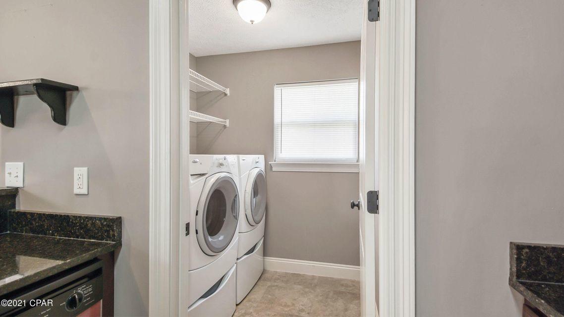 The Pines Of Lynn Haven - Residential