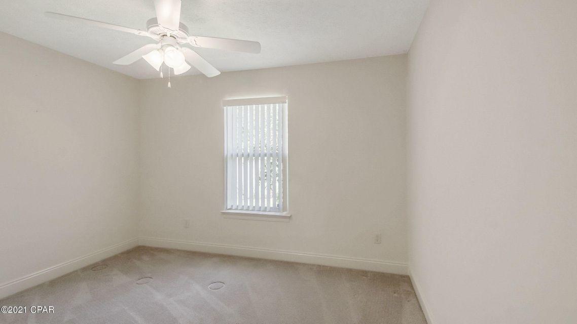 The Pines Of Lynn Haven - Residential