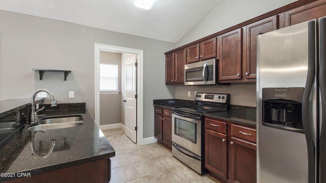 The Pines Of Lynn Haven - Residential