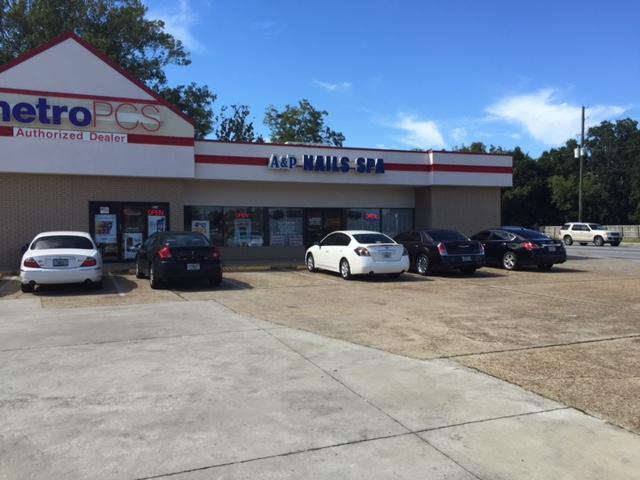 High Traffic corner, former Nail salon, great visibility, 3 unit retail center with Metro PCS and Mattress Center