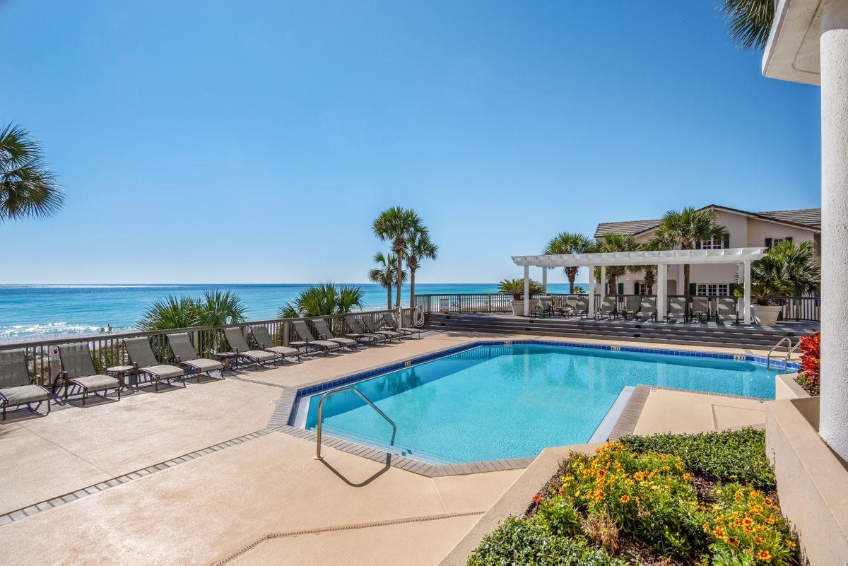 HIDDEN DUNES GRAND VILLAS - Residential