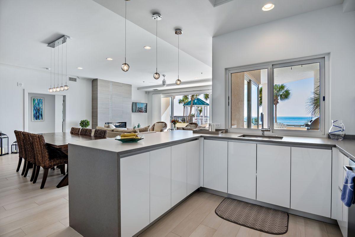 HIDDEN DUNES GRAND VILLAS - Residential