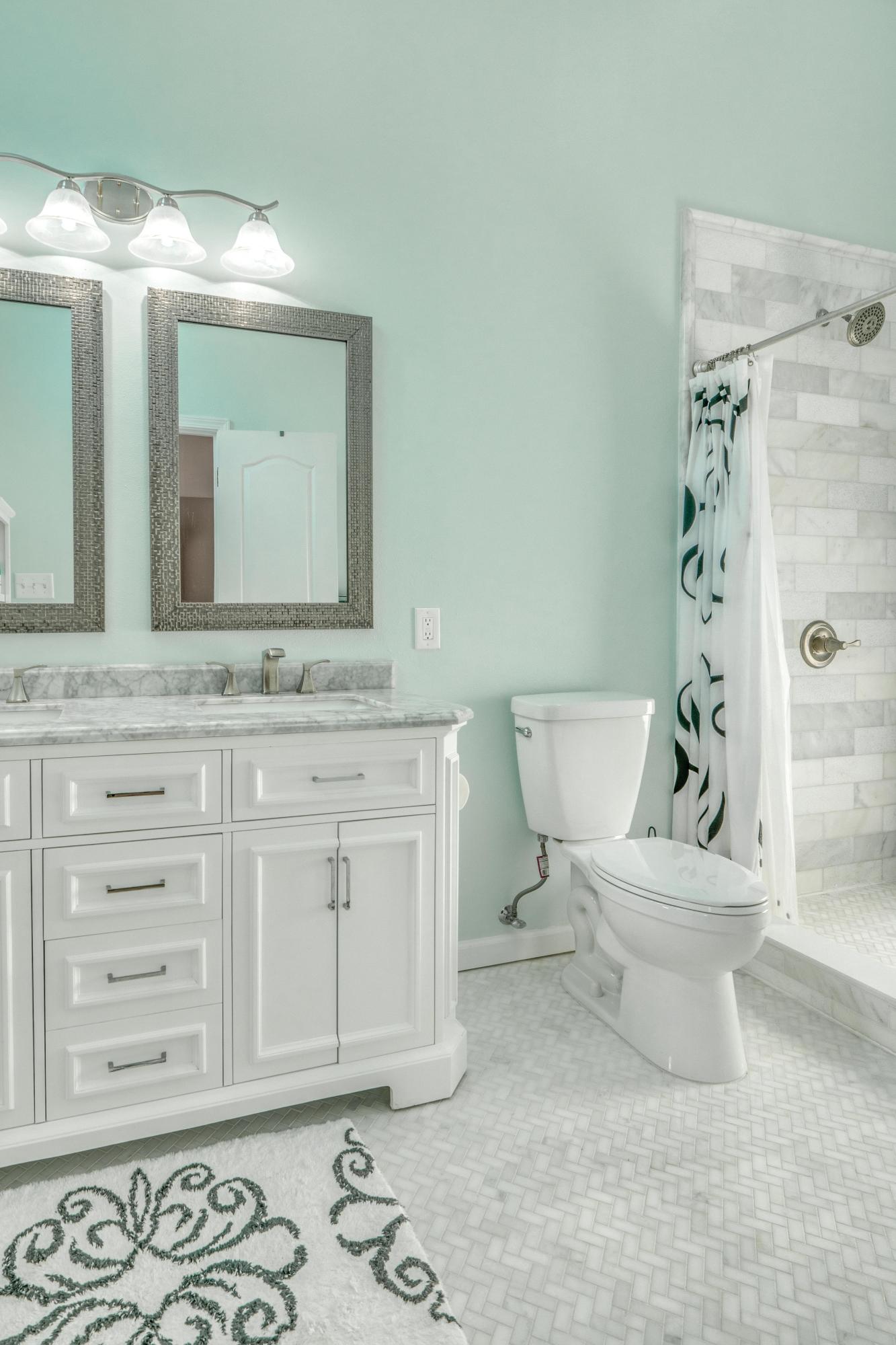 LAKE LORRAINE GARDENS - Residential