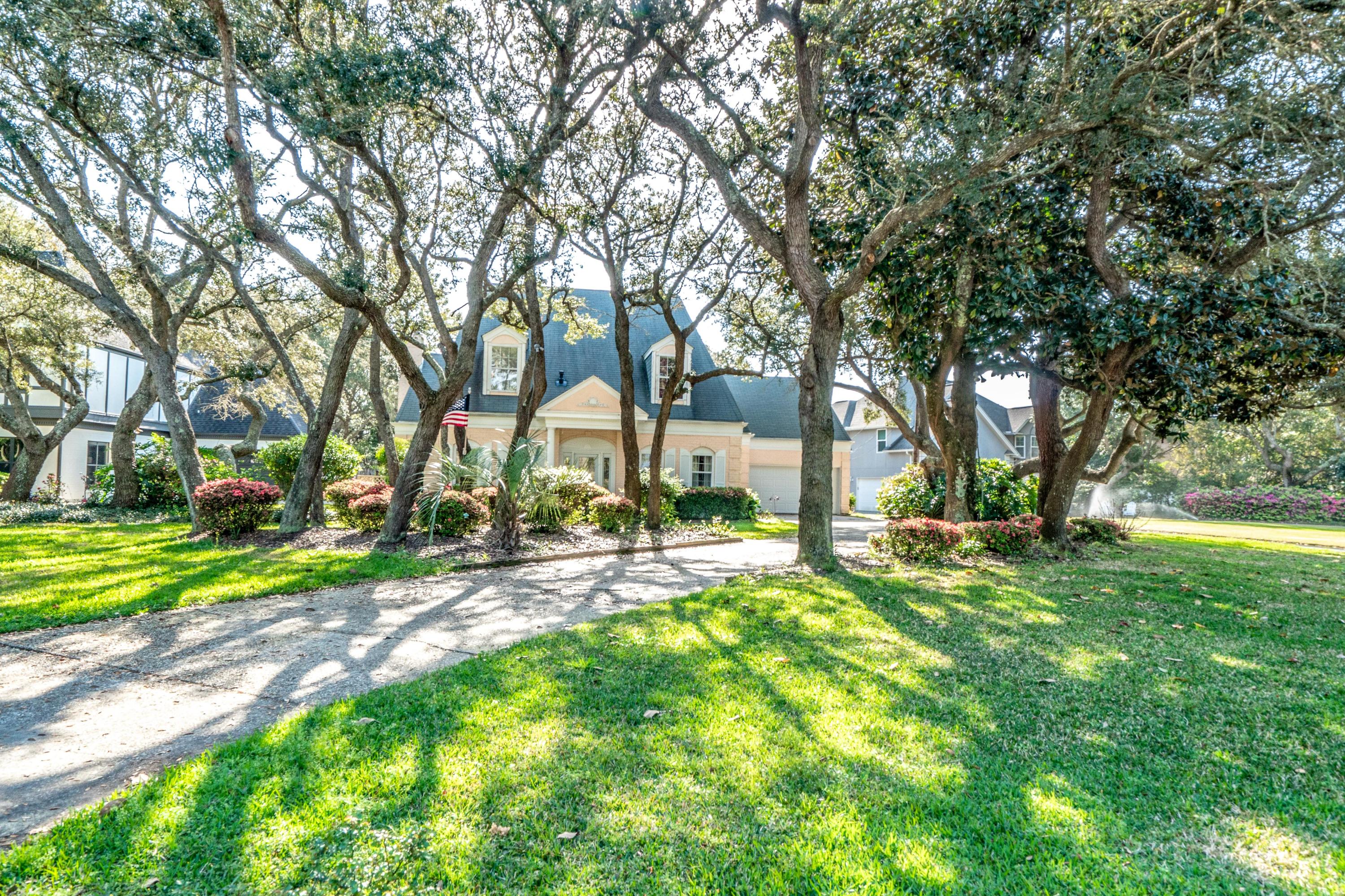 LAKE LORRAINE GARDENS - Residential