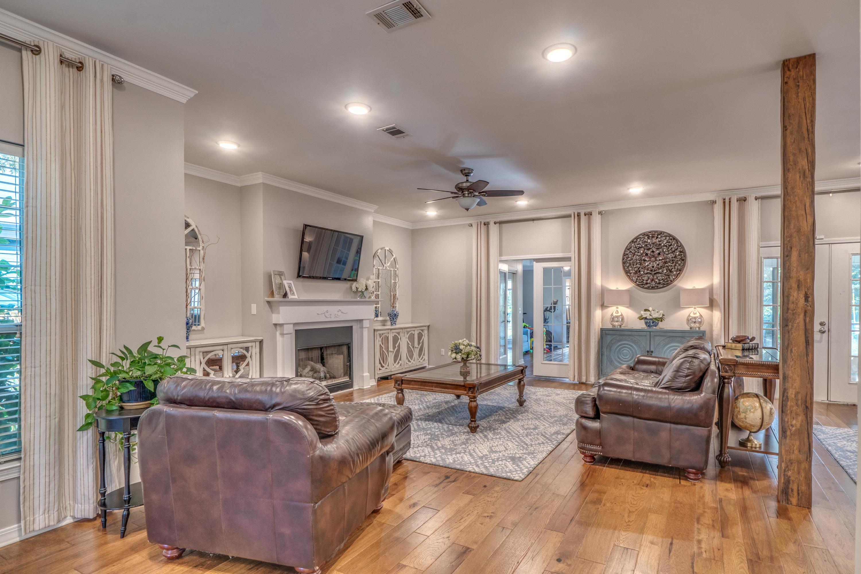 LAKE LORRAINE GARDENS - Residential