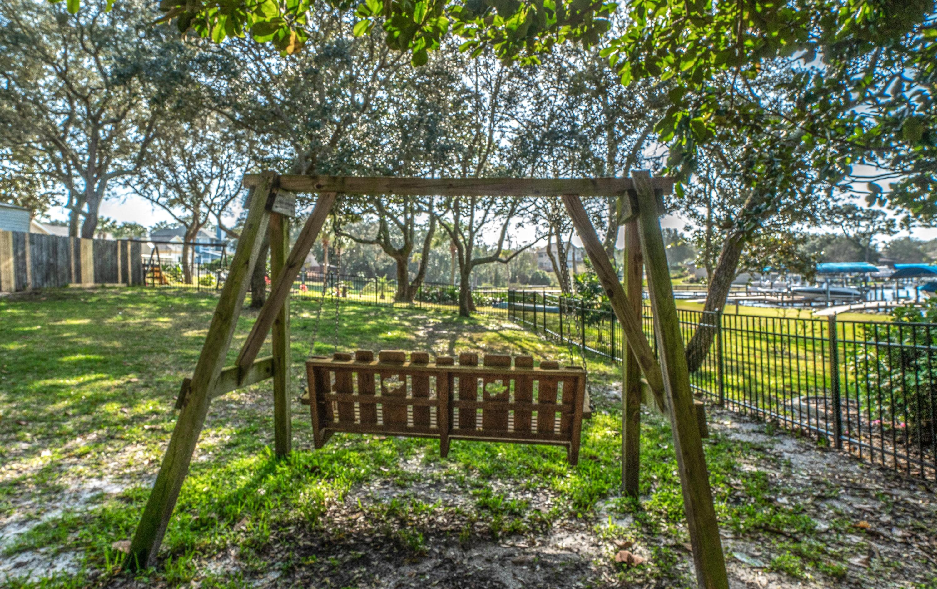 LAKE LORRAINE GARDENS - Residential