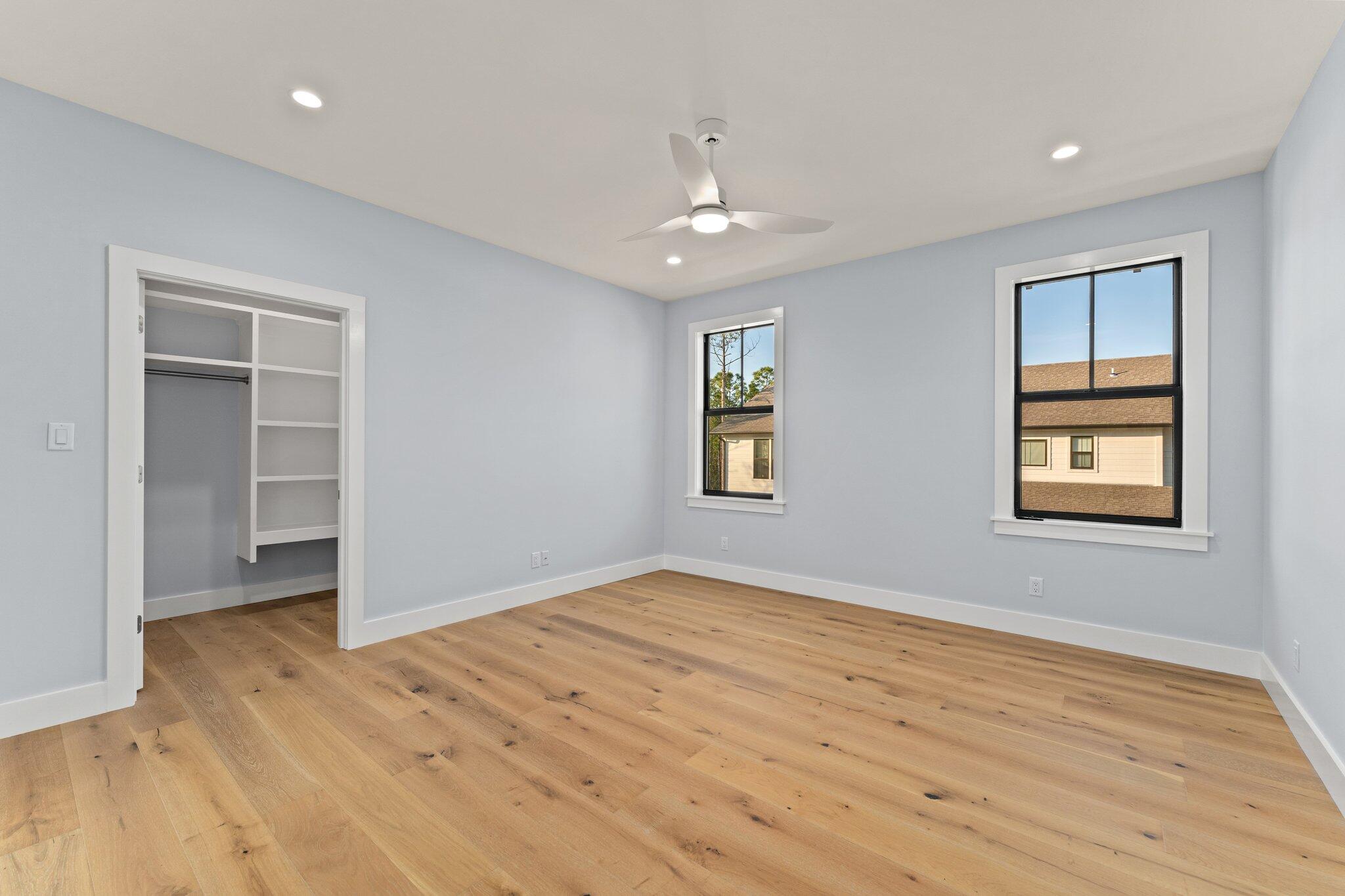 EXCLUSIVE BEACH - Residential