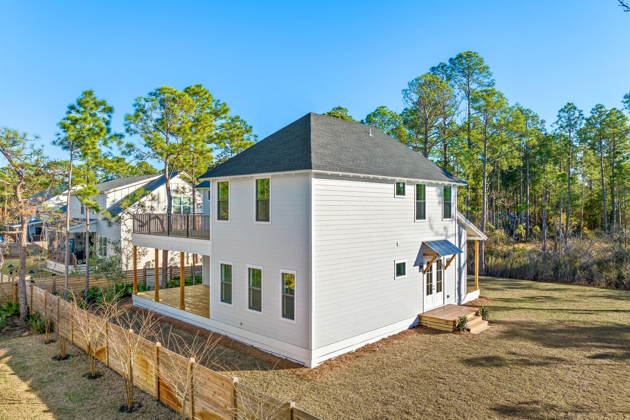 EXCLUSIVE BEACH - Residential