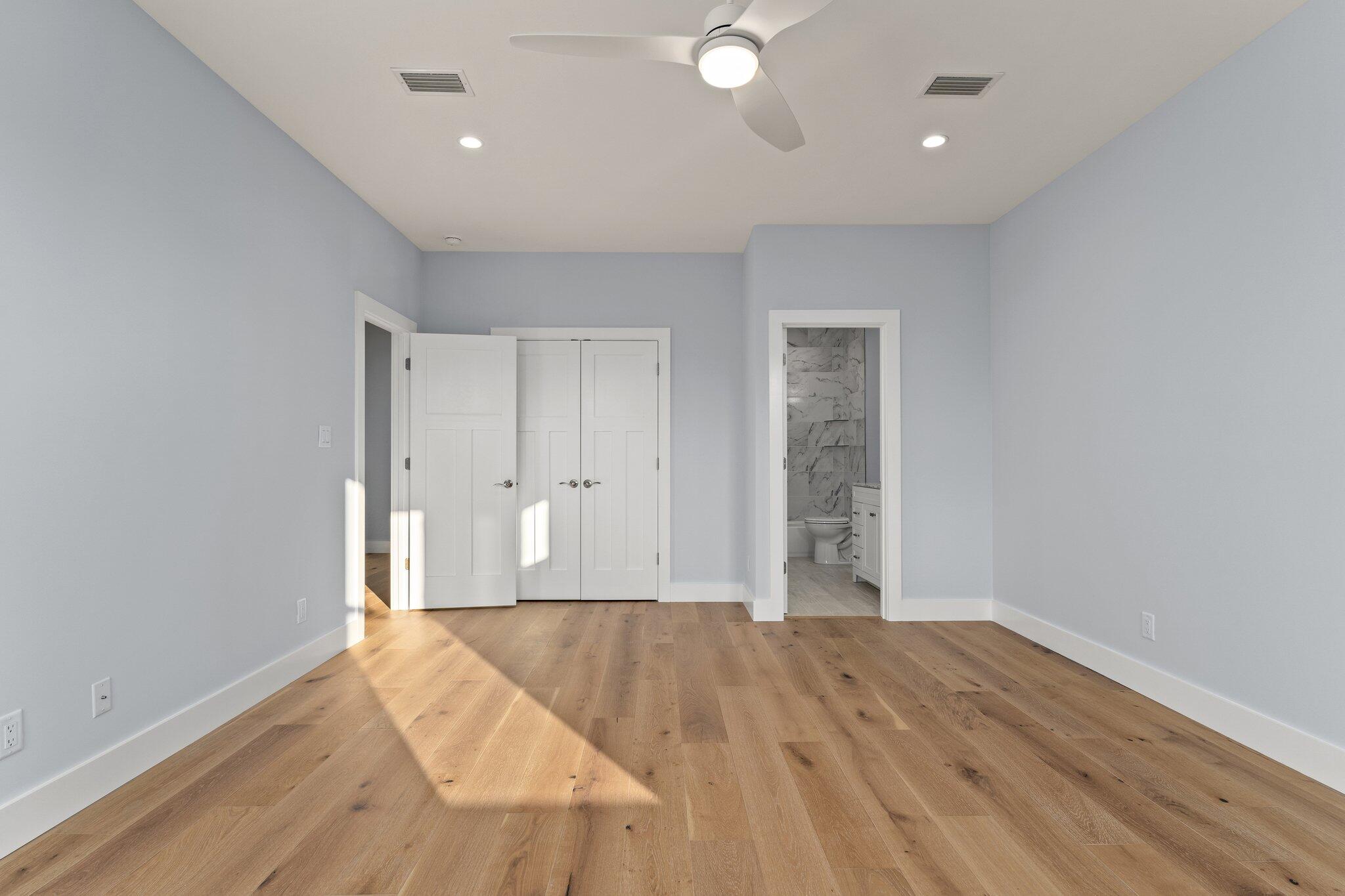 EXCLUSIVE BEACH - Residential