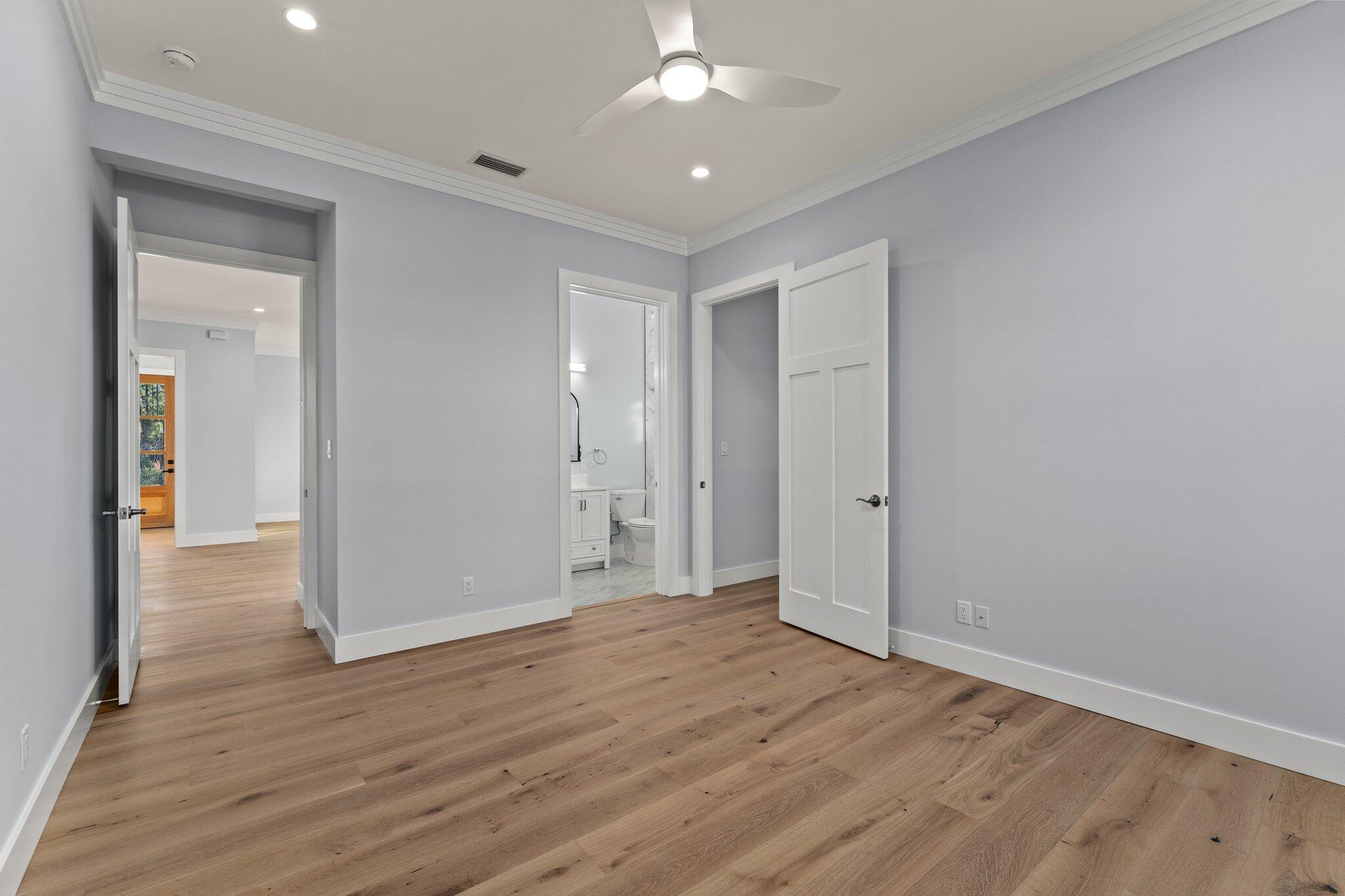 EXCLUSIVE BEACH - Residential