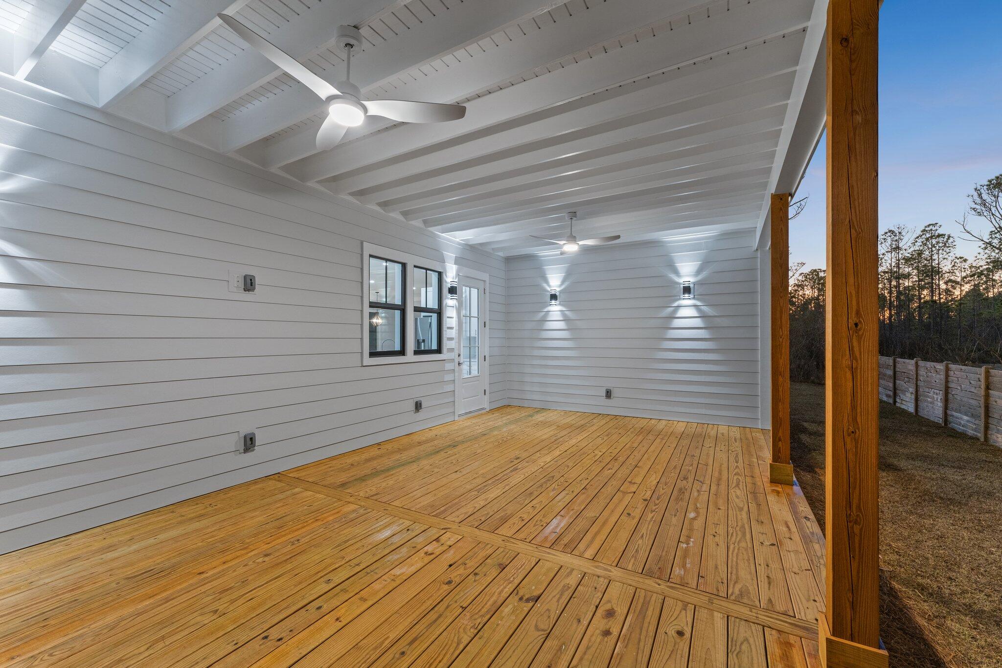 EXCLUSIVE BEACH - Residential