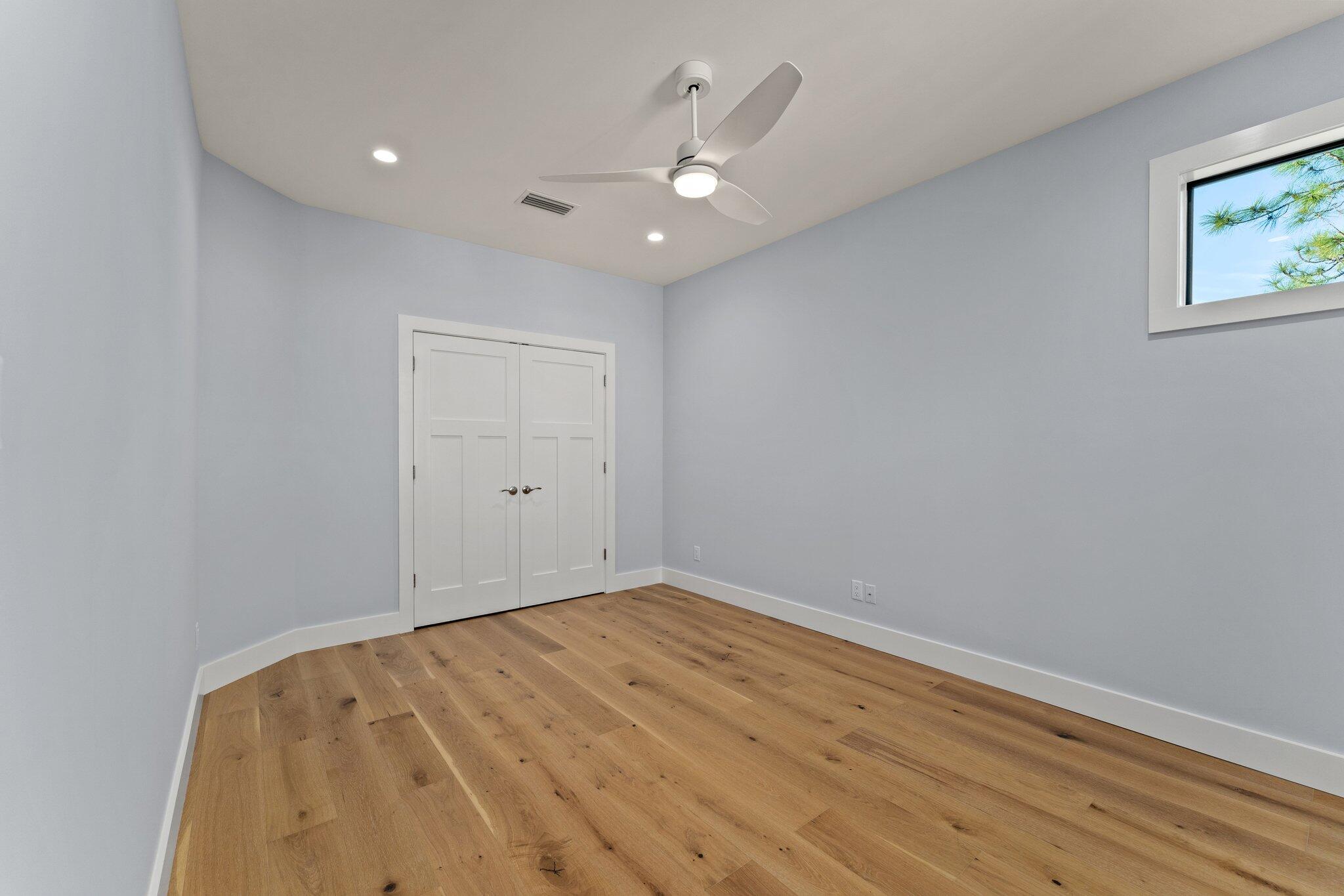 EXCLUSIVE BEACH - Residential