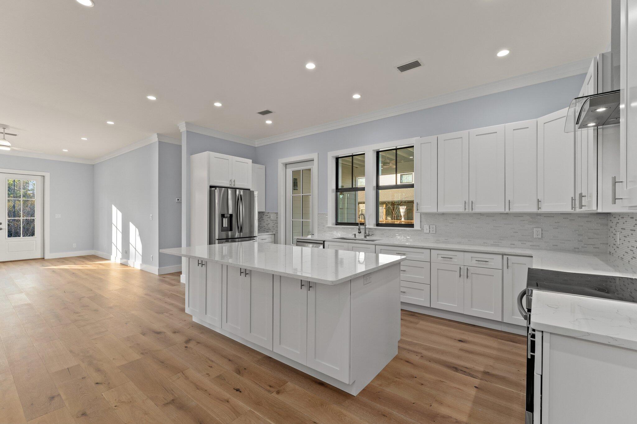 EXCLUSIVE BEACH - Residential