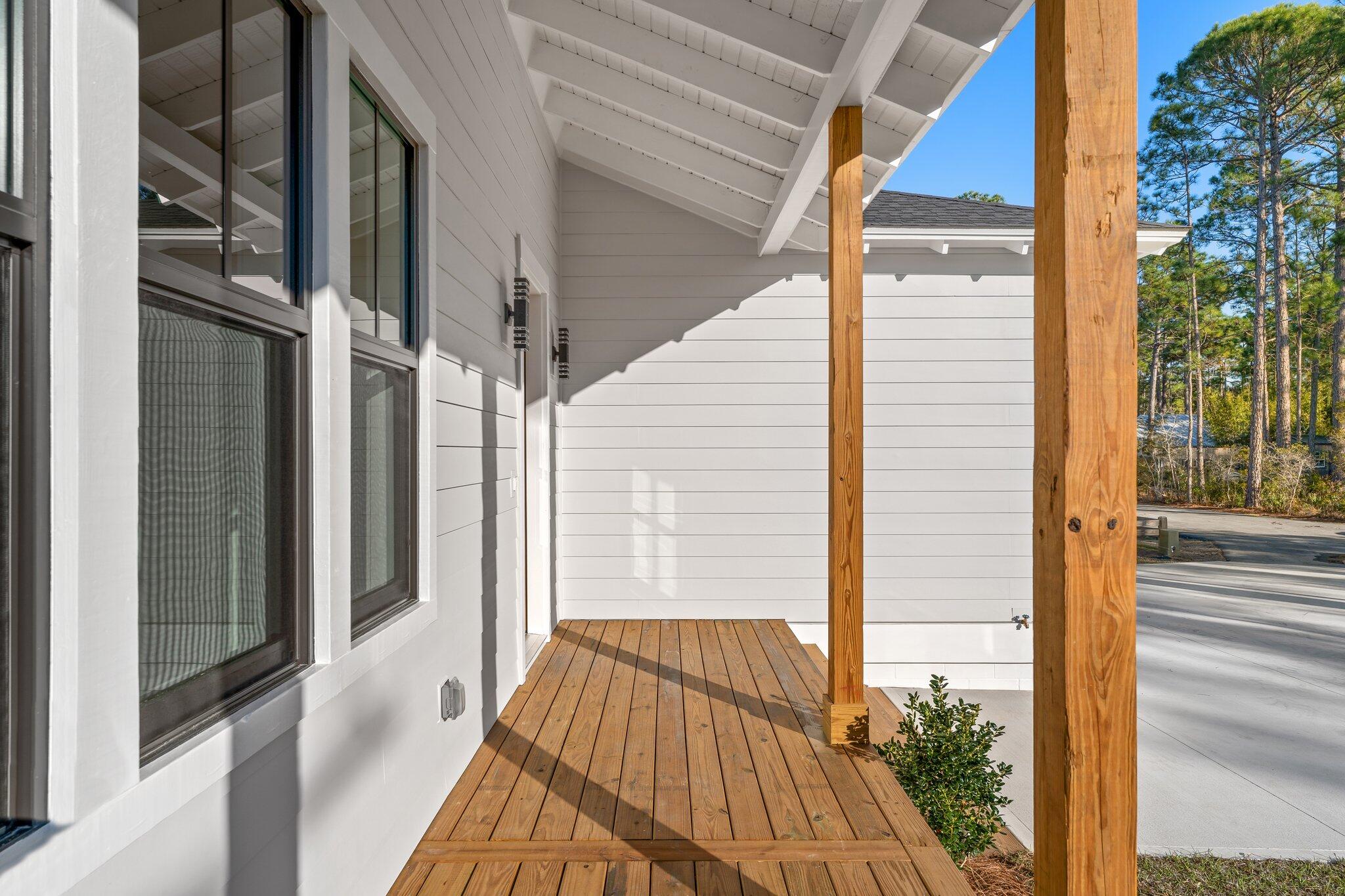 EXCLUSIVE BEACH - Residential