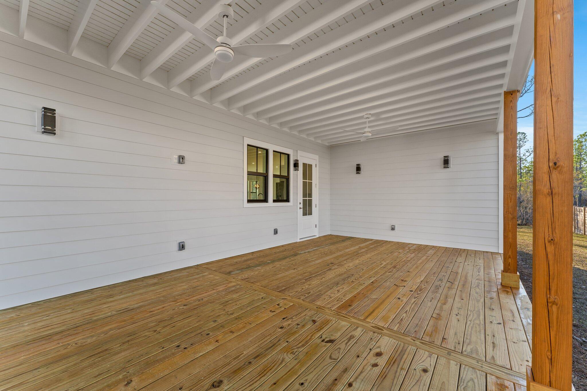 EXCLUSIVE BEACH - Residential