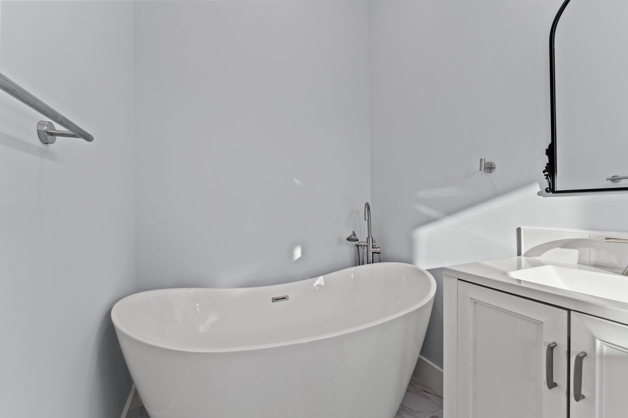 EXCLUSIVE BEACH - Residential