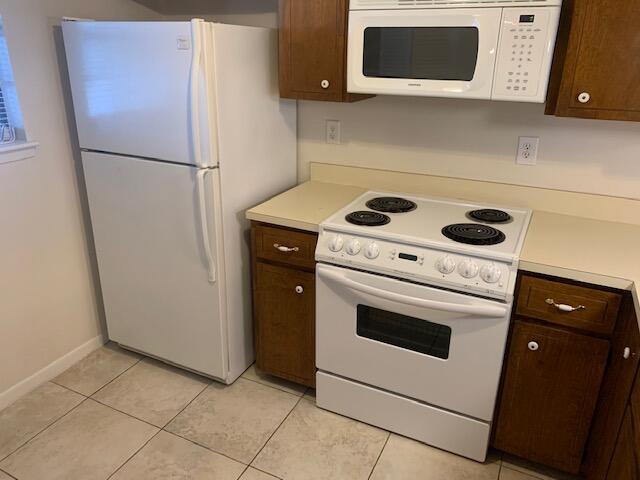 GARDEN VILLAS PH 1 - Residential Lease