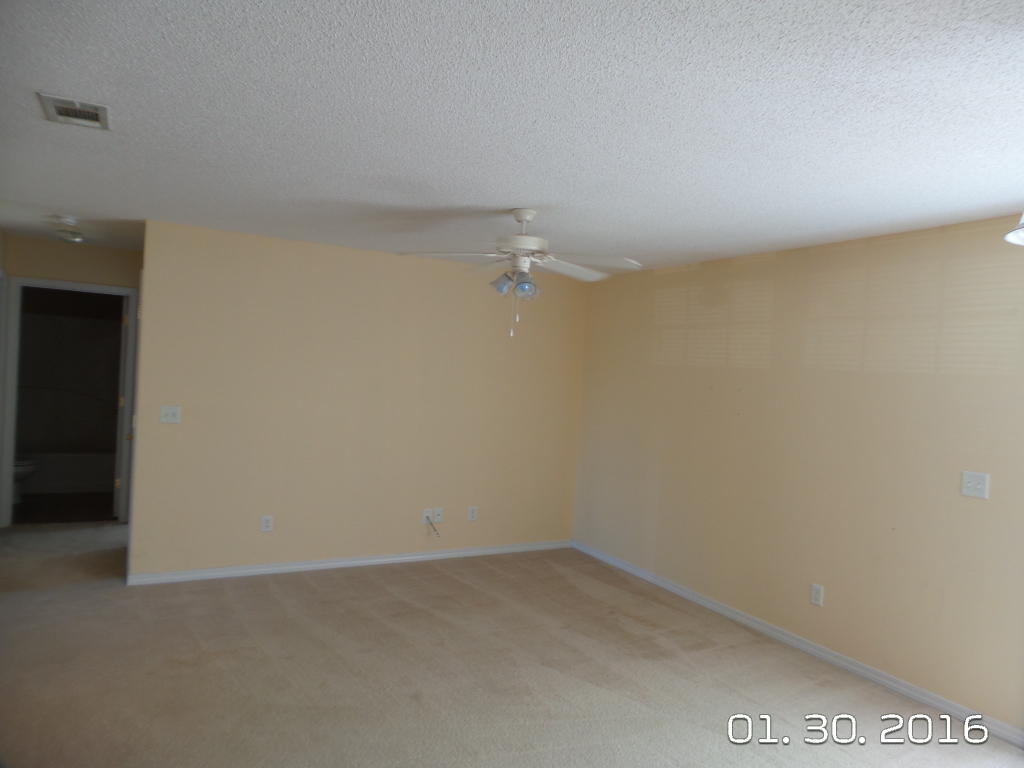 TRIPLE LAKES ESTATES - Residential Lease