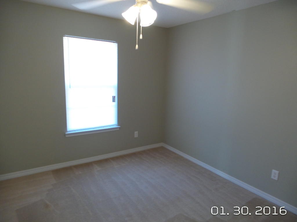 TRIPLE LAKES ESTATES - Residential Lease