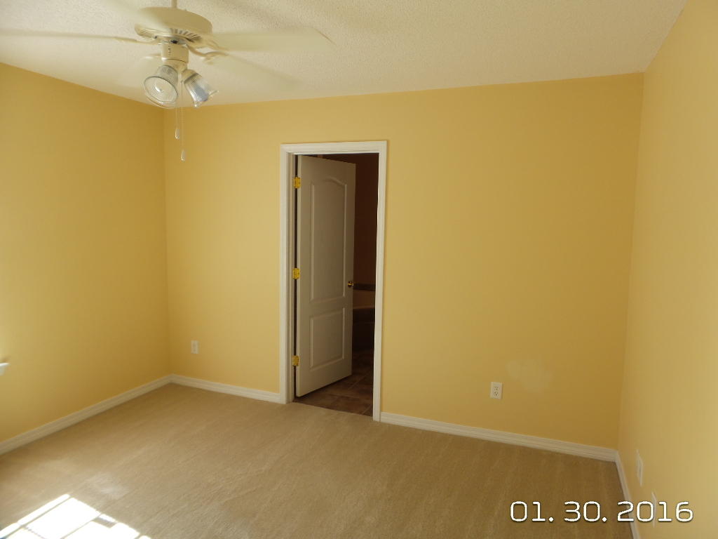 TRIPLE LAKES ESTATES - Residential Lease