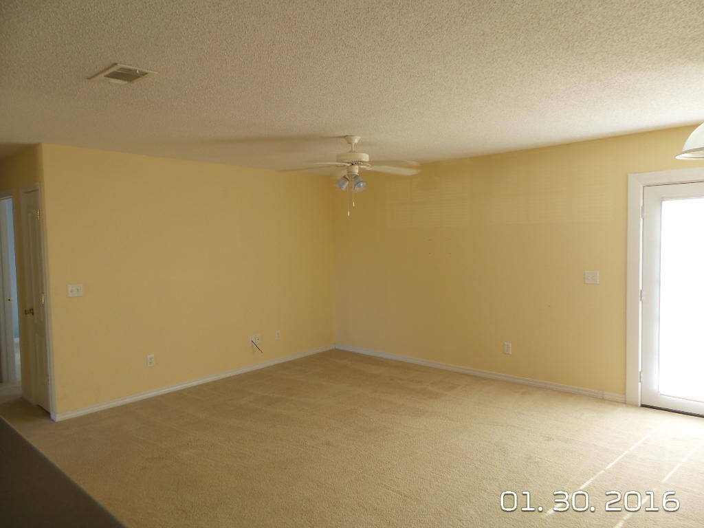 TRIPLE LAKES ESTATES - Residential Lease