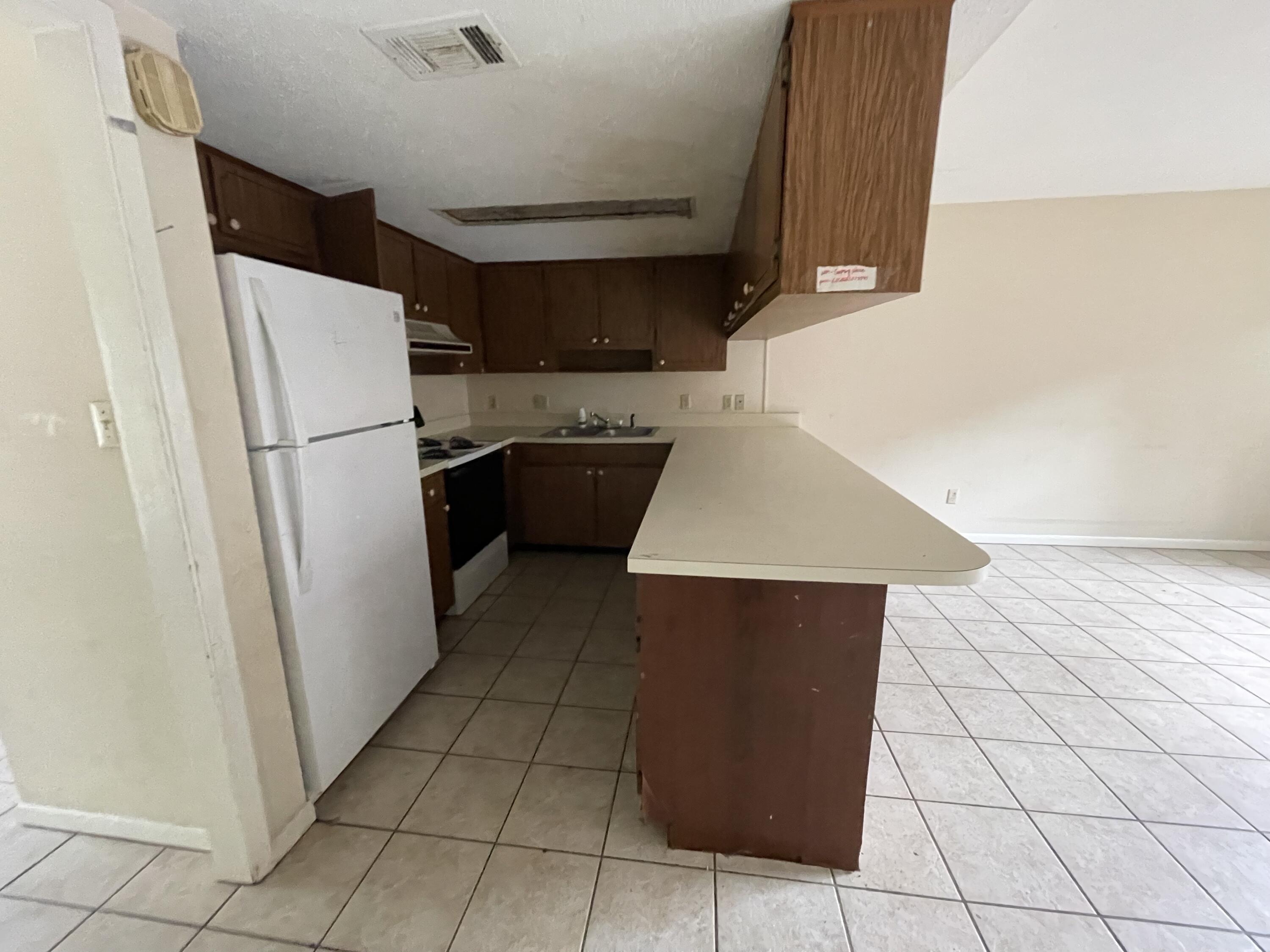 SHANGRA WOODS 1ST ADDN - Residential