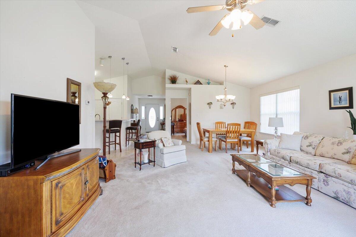 PARADISE RETREAT - Residential