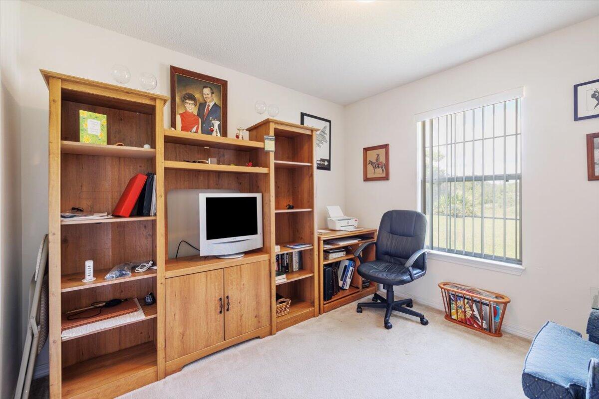 PARADISE RETREAT - Residential