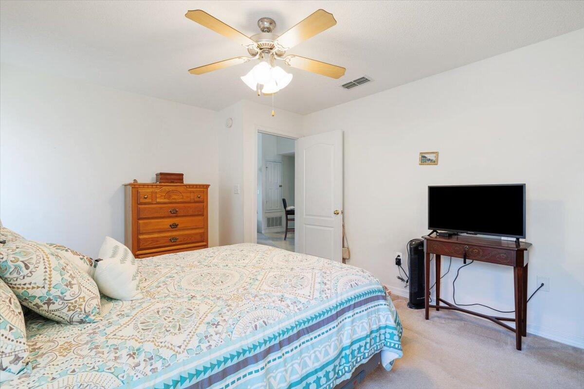 PARADISE RETREAT - Residential