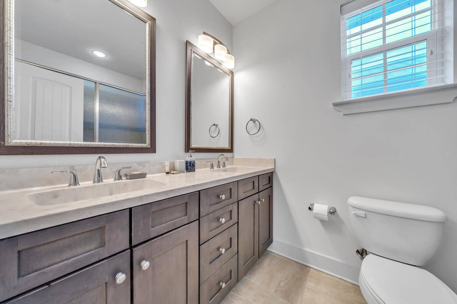 Riley's Bayview - Residential