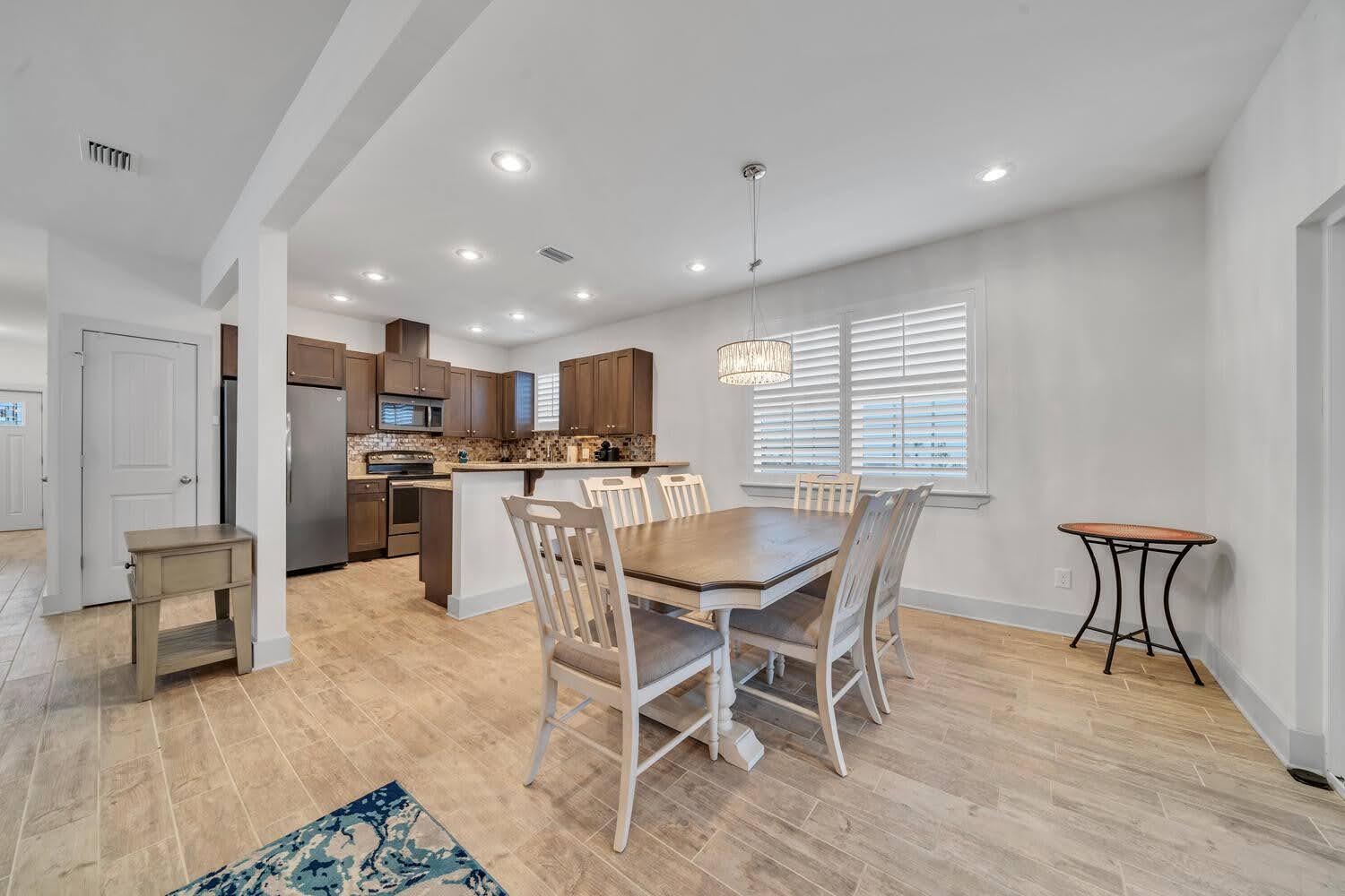 Riley's Bayview - Residential