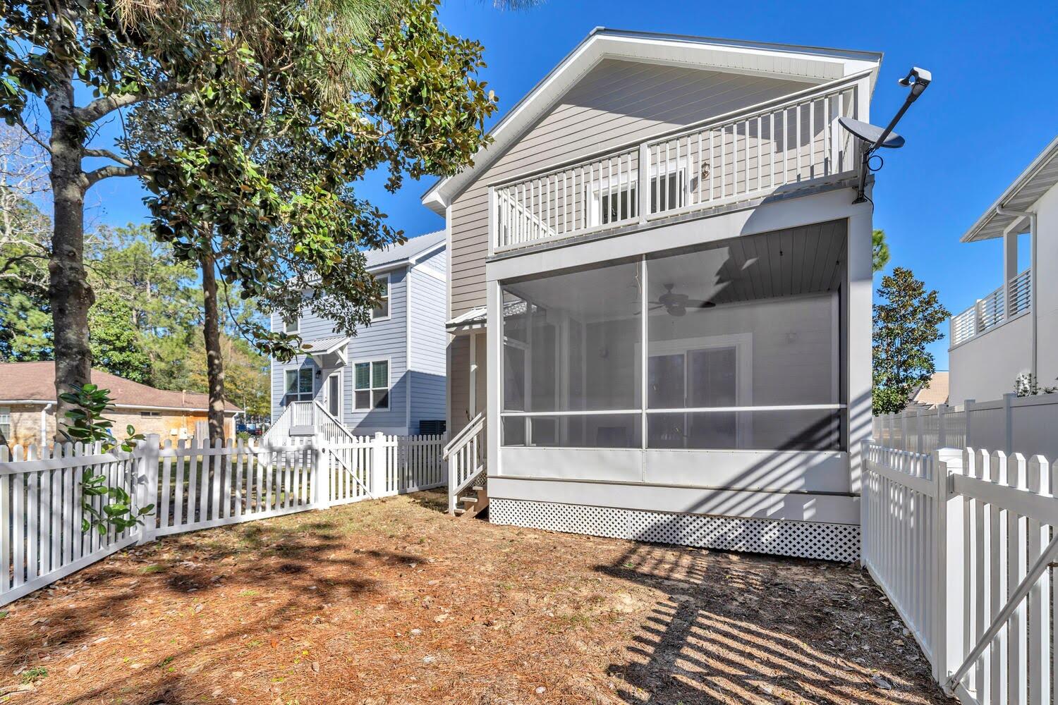 Riley's Bayview - Residential