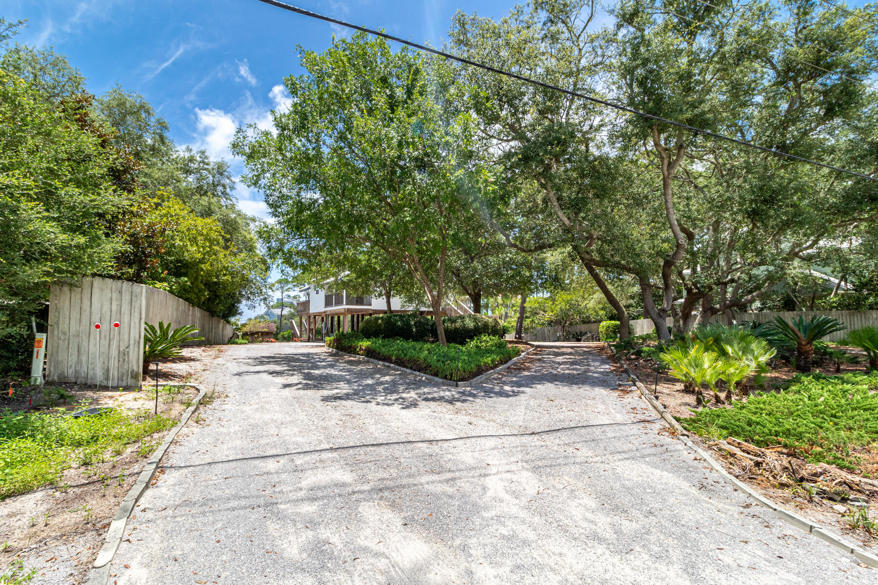 BEACH HIGHLAND - Residential