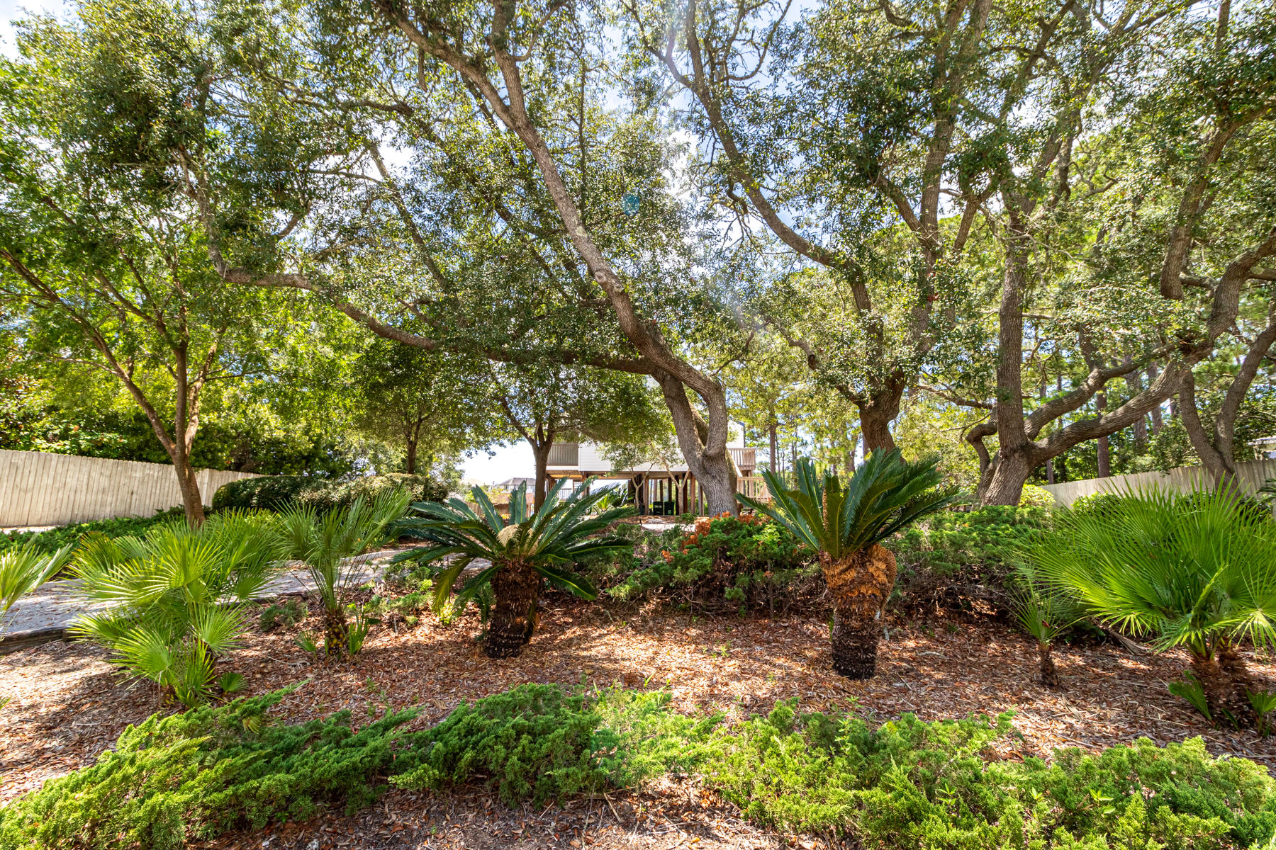 BEACH HIGHLAND - Residential
