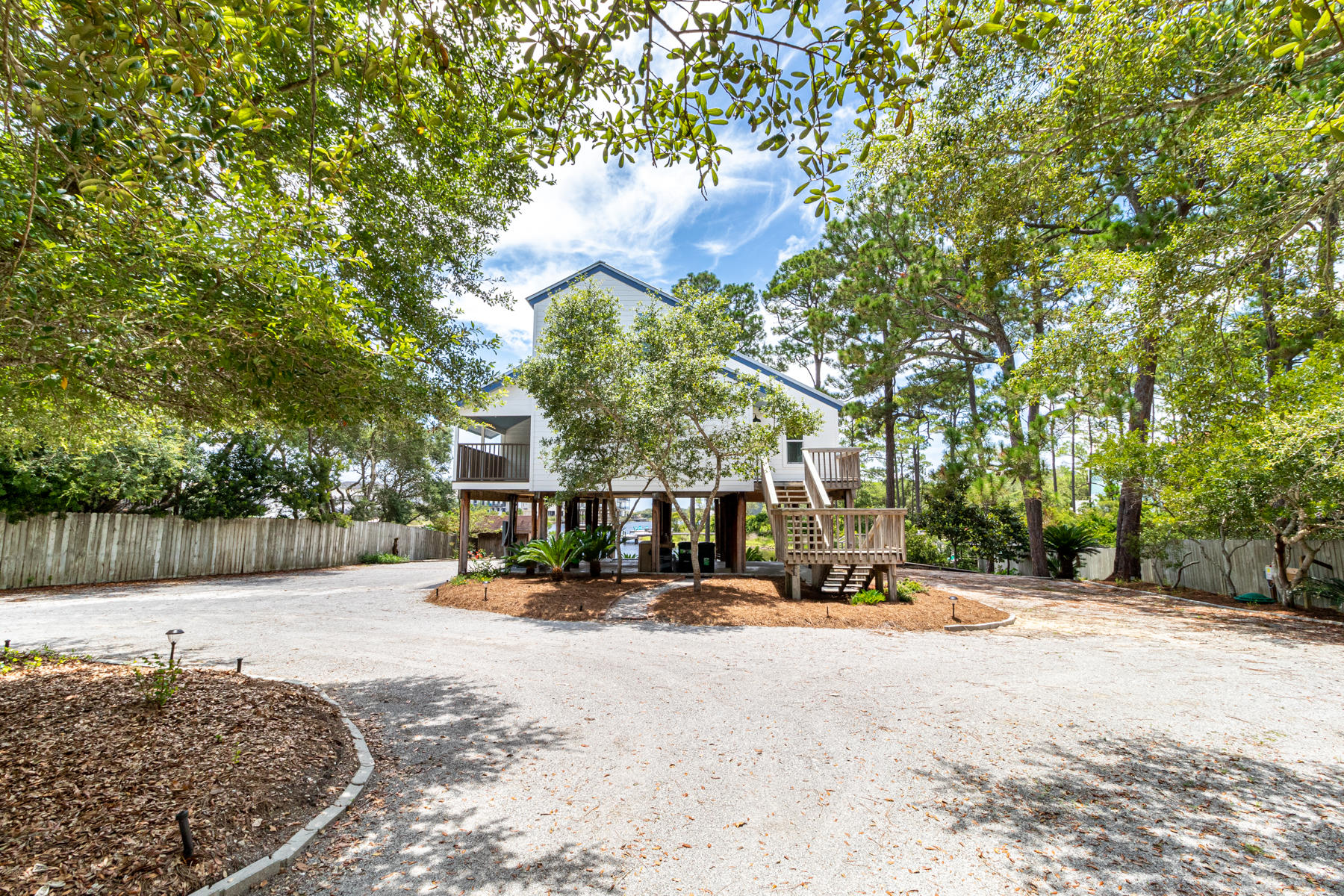 BEACH HIGHLAND - Residential