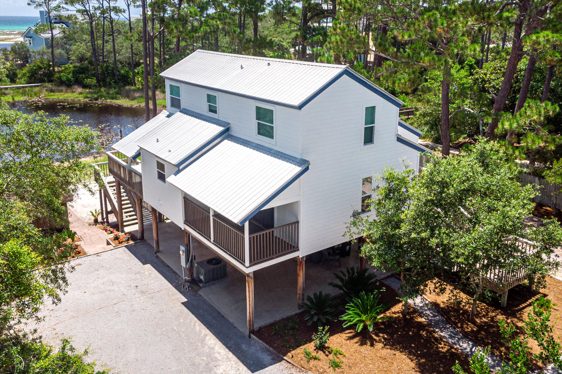 BEACH HIGHLAND - Residential