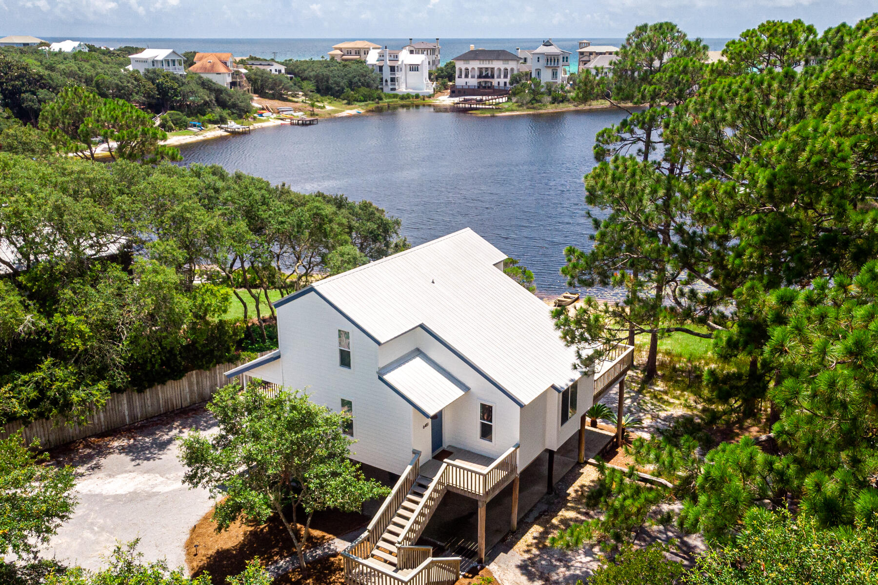 BEACH HIGHLAND - Residential